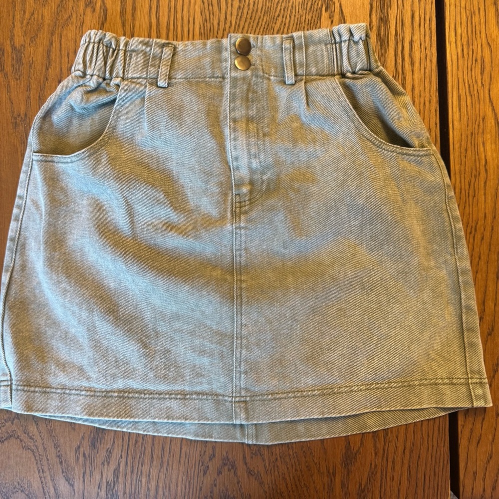 She + Sky Stone Green Mini Skirt with Button Detail Elastic waist‎ combo